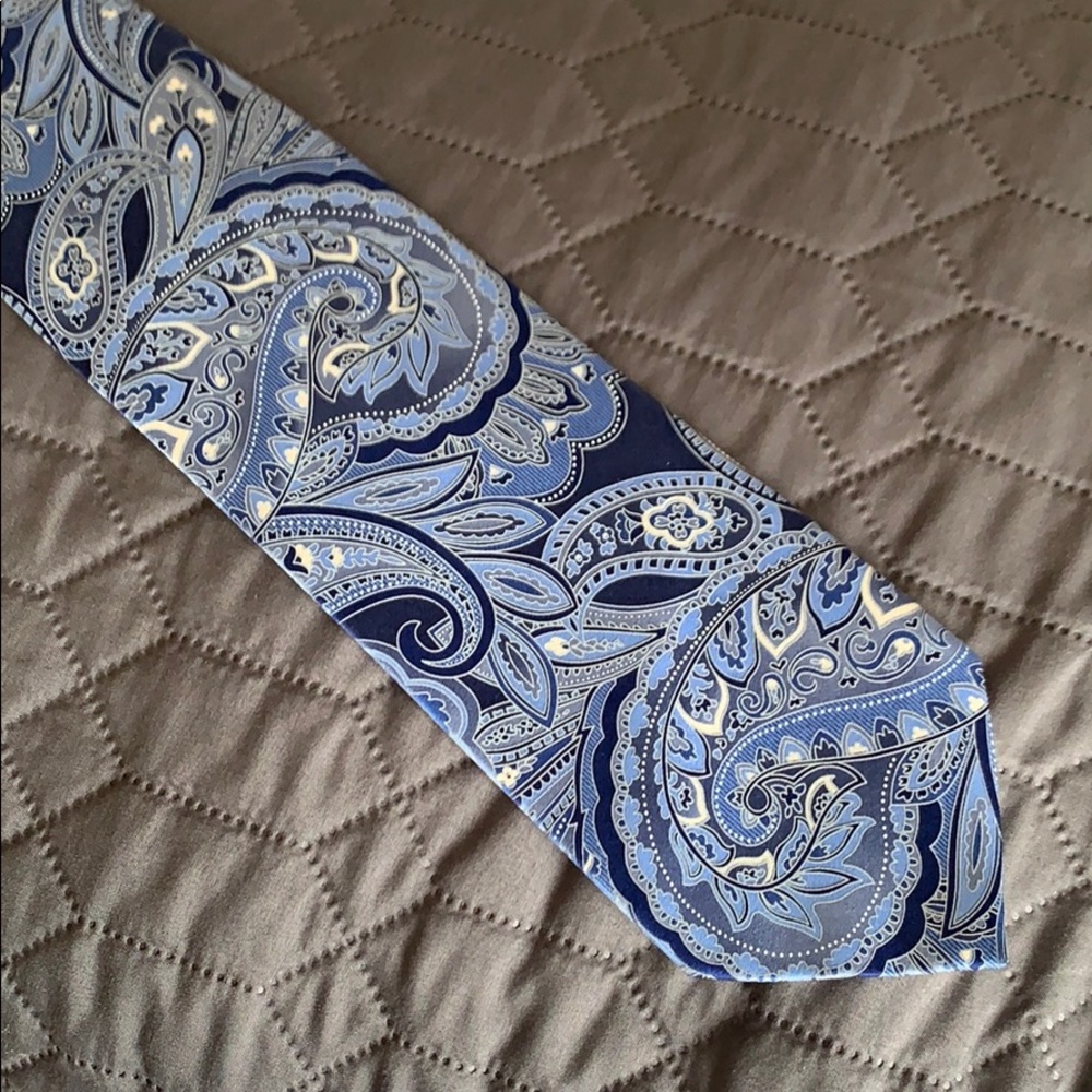 Perry Ellis Mens blue tie